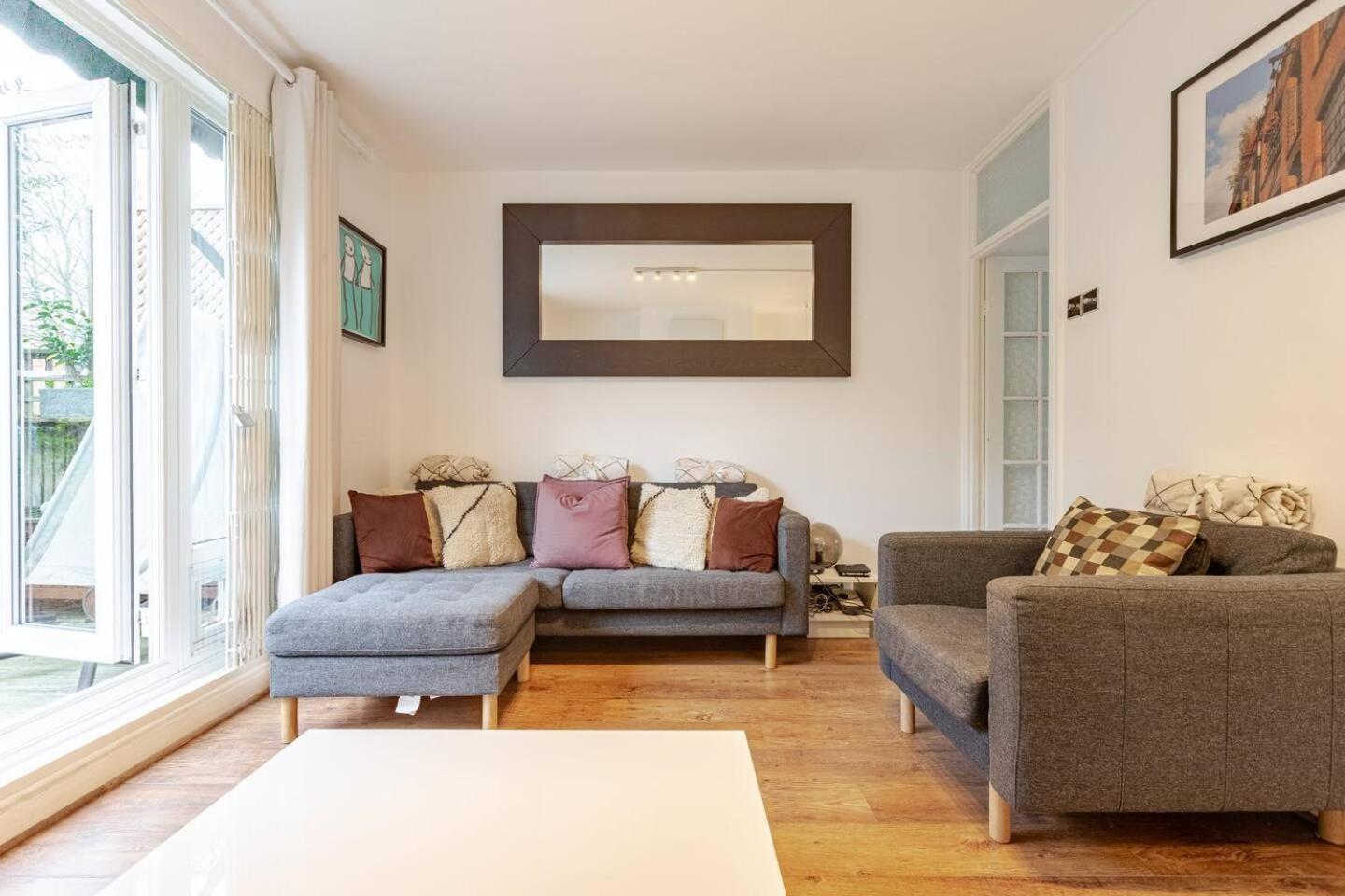 런던 Charming 2-Bed Garden Flat 아파트 외부 사진