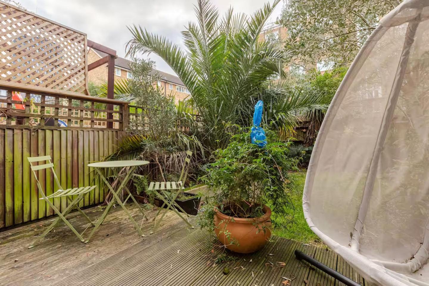 런던 Charming 2-Bed Garden Flat 아파트 외부 사진